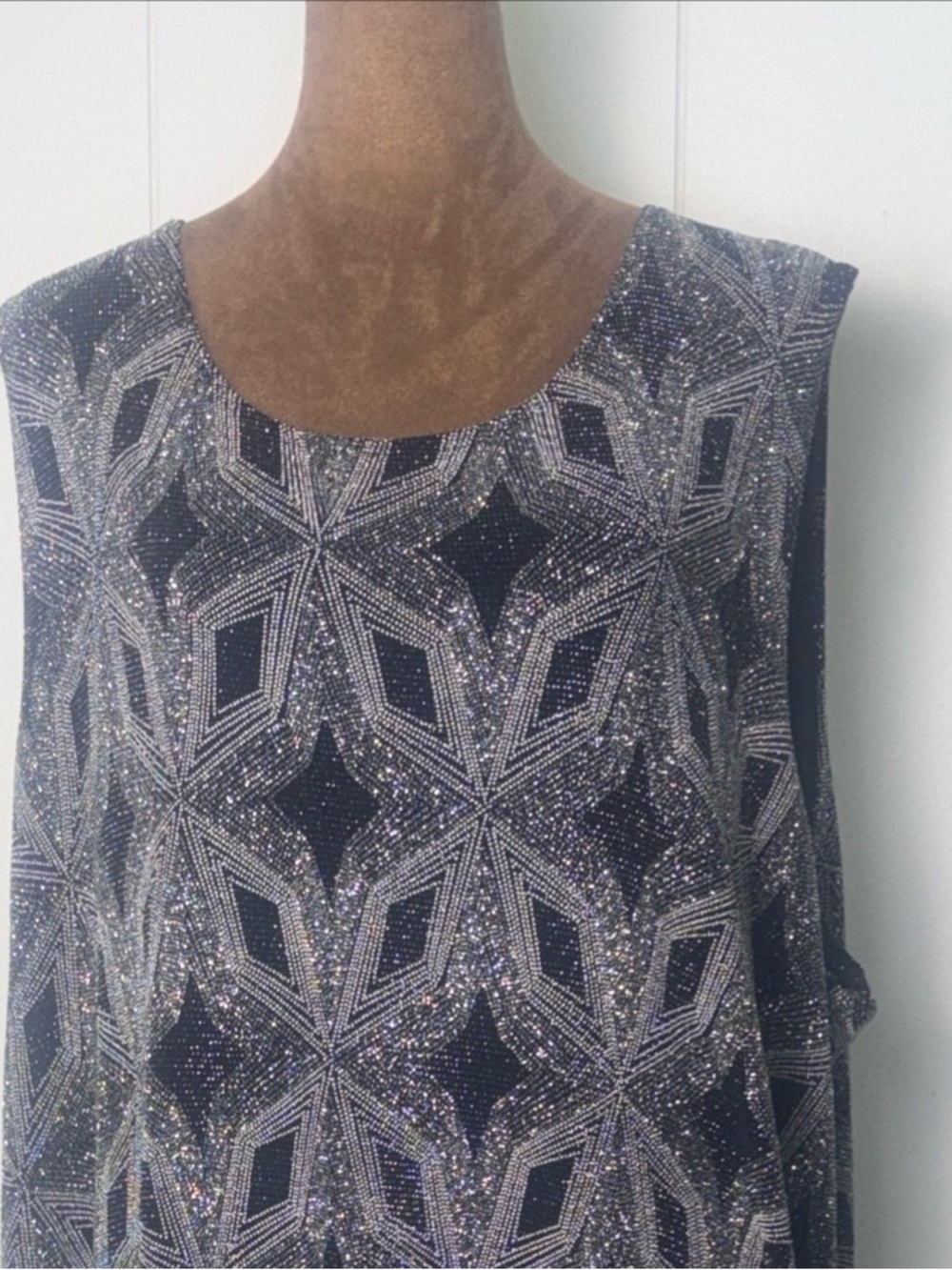 Onyx Nite Black Silver Sleeveless Top Asymmetrical Hem Glitter Shimmer Size 3X